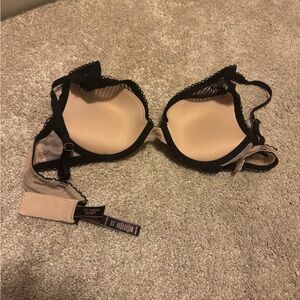 Victoria's Secret Black and Cream Lace Bra